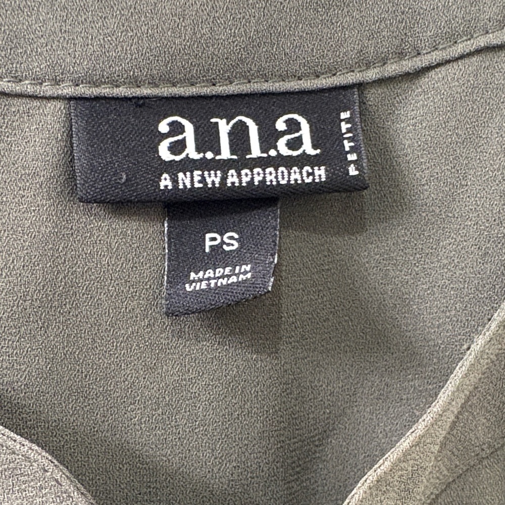 a.n.a Olive Split-Neck Sleeveless Blouse - Picture 2 of 6